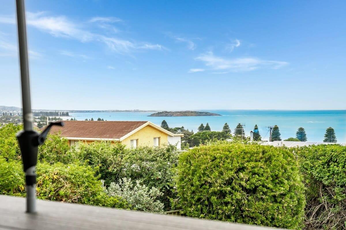 48 Rumbelow St - Byo Linen - Sea Views - Family Friendly Villa Encounter Bay Exterior photo